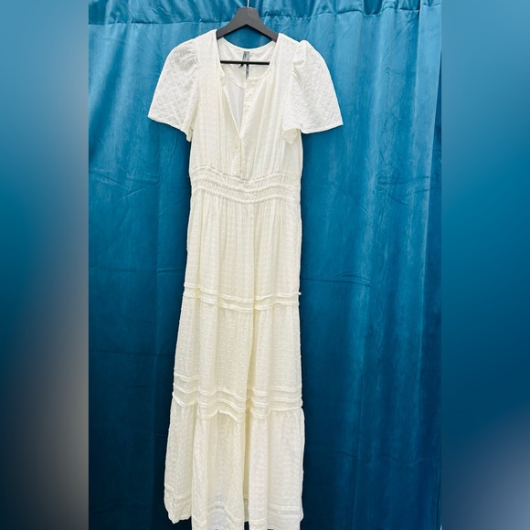 The Somerset Maxi Dress: Dobby Edition - Picture 5 of 9